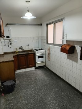 AV GAONA 1338